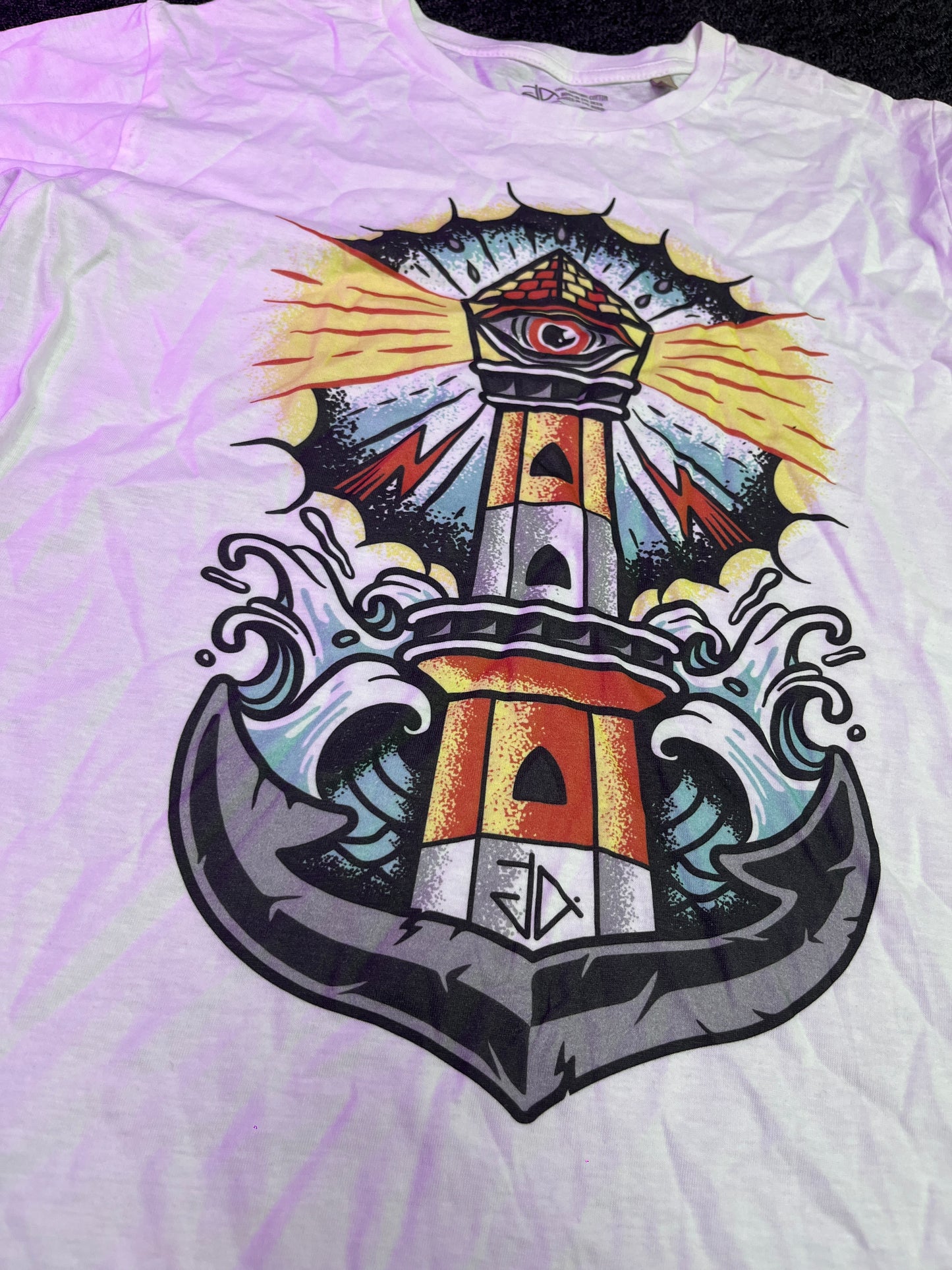 White T-shirt Eye of the Storm Small