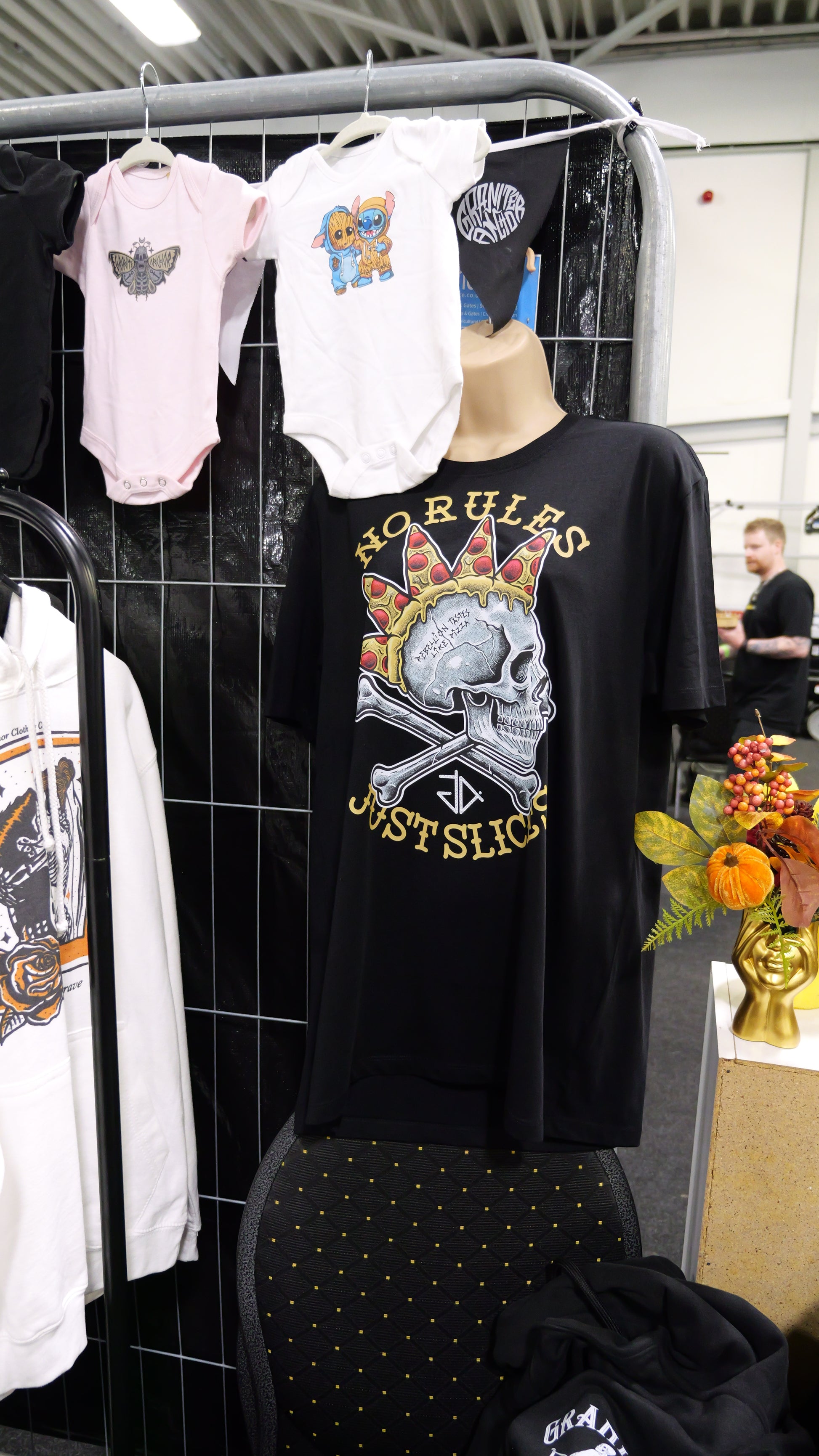 Granite anchor Pizza howk deisgn T-Shirt on black 